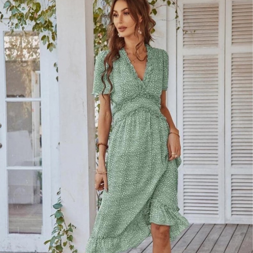 Short Sleeve Floral V Neck Boho Ruffle A-Line High Waist Flowy Midi Dress NWOT